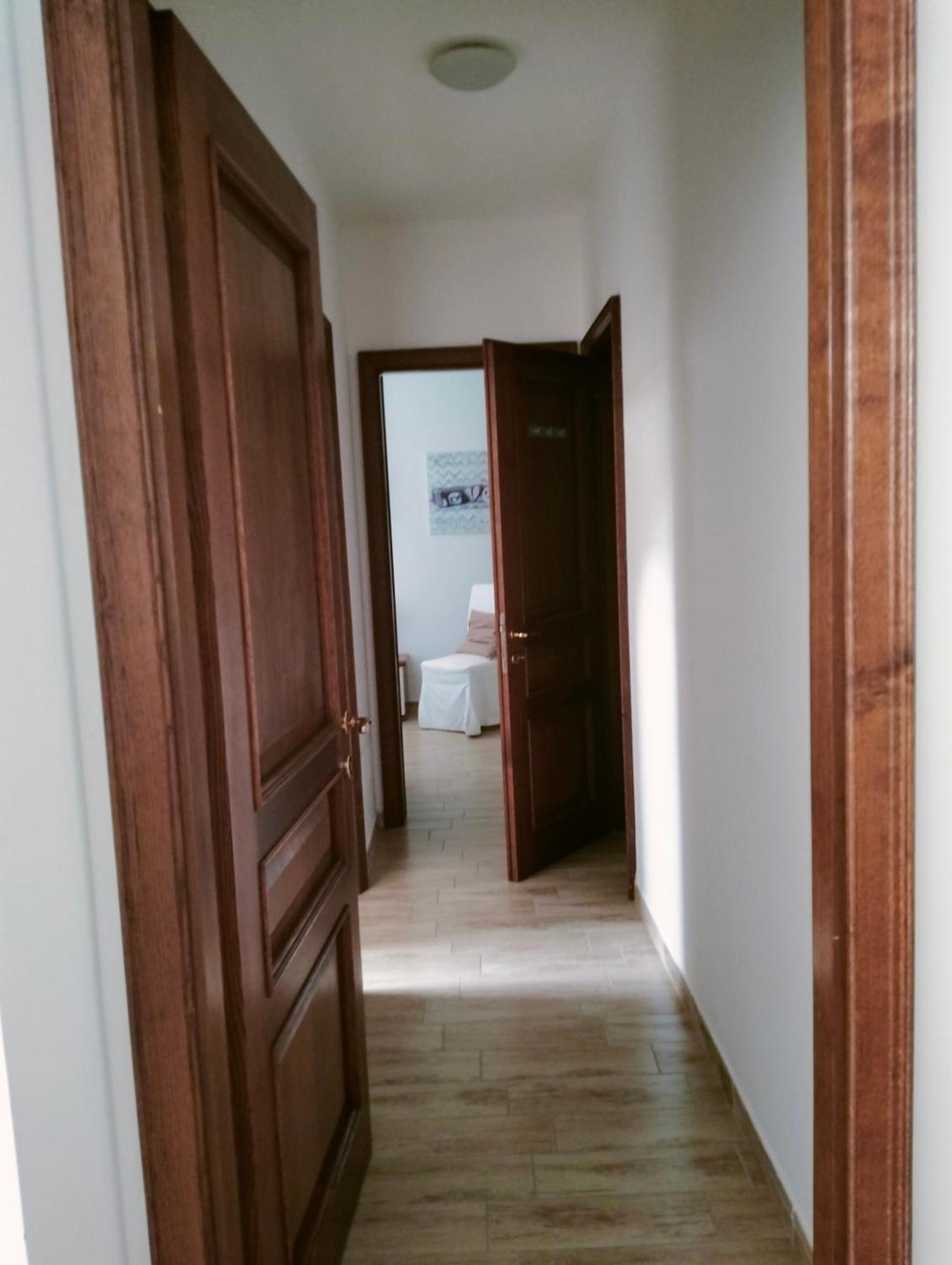 Just House Apartment กัมปาญญาโน ดิ โรมา ภายนอก รูปภาพ